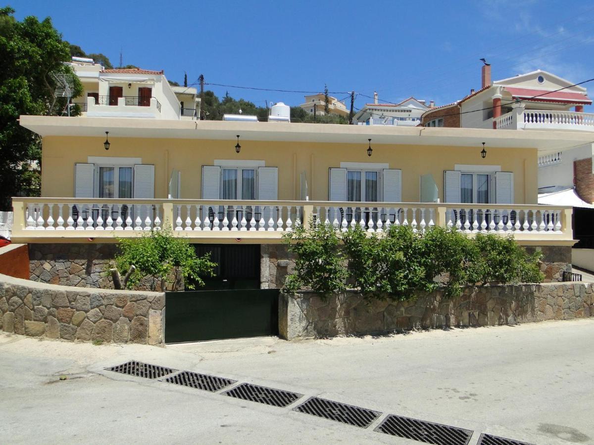 Chrysanthe'S Apartments No2 Poros Town Dış mekan fotoğraf
