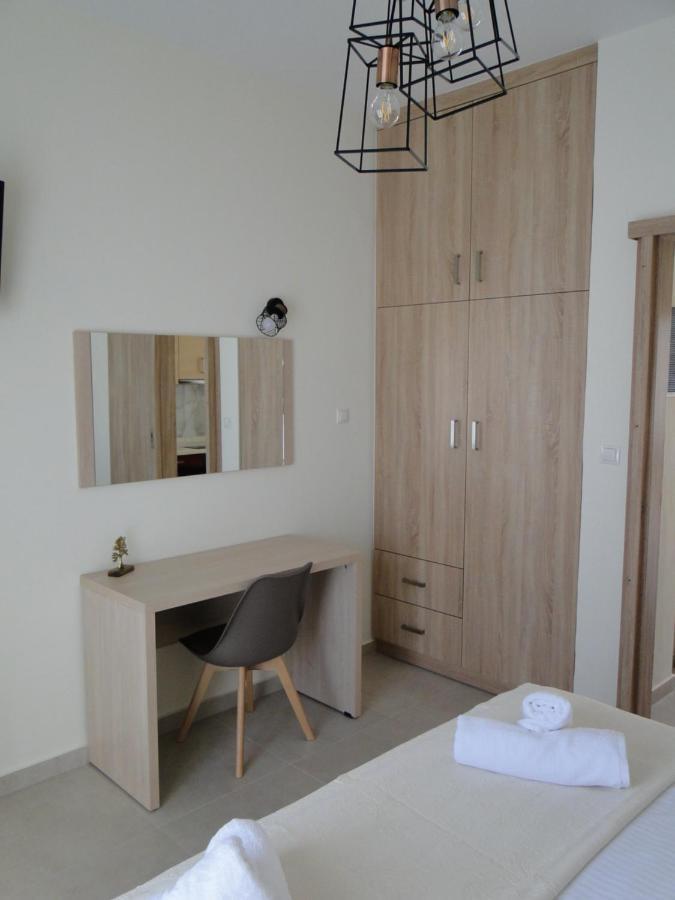 Chrysanthe'S Apartments No2 Poros Town Dış mekan fotoğraf