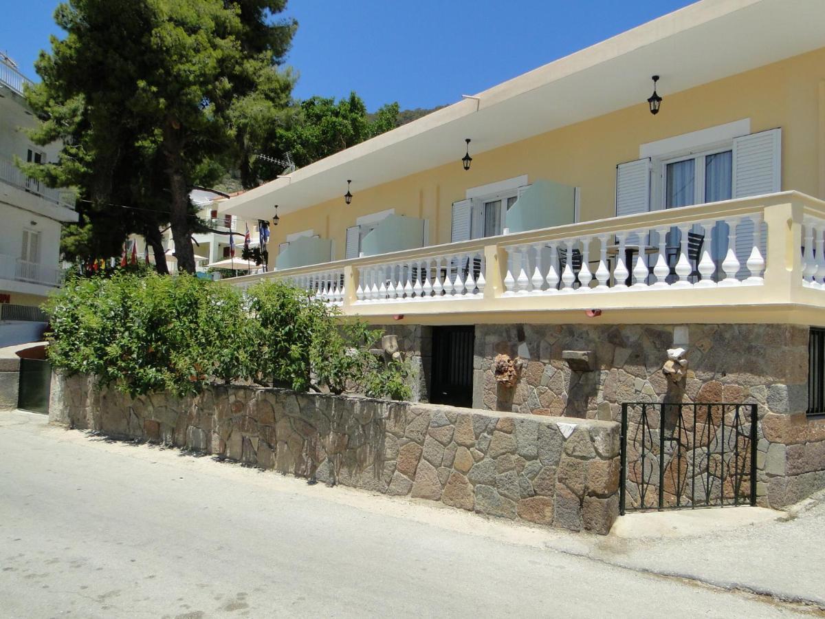 Chrysanthe'S Apartments No2 Poros Town Dış mekan fotoğraf