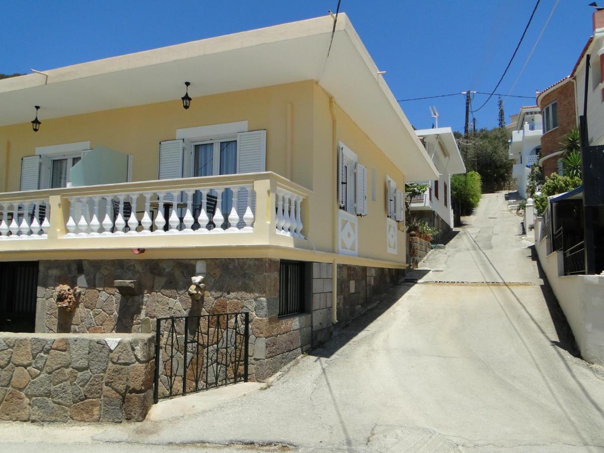 Chrysanthe'S Apartments No2 Poros Town Dış mekan fotoğraf